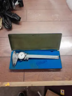 MITUTOYO DIAL CALIPER 505-626