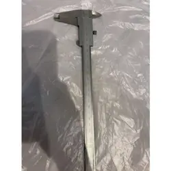 MITUTOYO MITUTOYO CALIPER 200MM  8 INCHES MEASUREMENT MANUFACTURING INDUSTRIAL