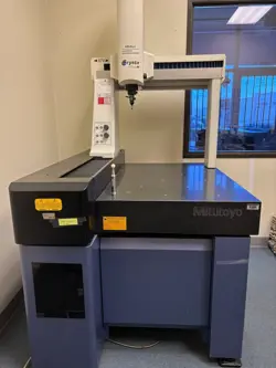 MITUTOYO CMM INSPECTION MACHINE/COMPUTER CRYSTA - PLUS M 574