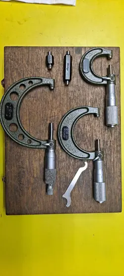 MITUTOYO 3-PIECE OUTSIDE MICROMETER SET 0-3