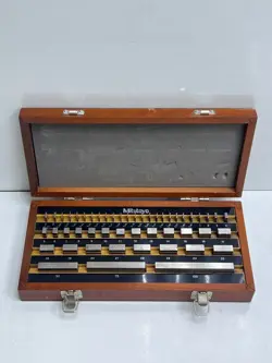 MITUTOYO CORPORATION GAUGE BLOCK SET 516-960R-10 BM1-47-2/PDR