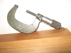 MITUTOYO NO. 103-262 MICROMETER. 1-2” 0.0001” MADE IN JAPAN