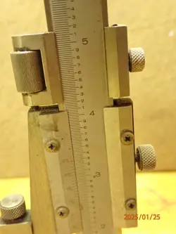 OLDER MITUTOYO 10