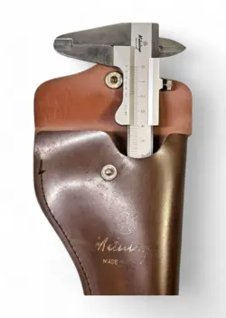 MITUTOYO M-TYPE 1ST CLASS STANDARD CALIPER N20 WITH CASE, OLD BUT NO SCRATCHES