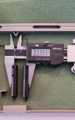 MITUTOYO ABSOLUTE DIGIMATIC CALIPER  573-282-10 CE NTD31-6C WITH ATTACHMENT