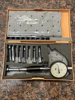 MITUTOYO DIAL BORE GAGE IN CASE NO. 2923-10 L62