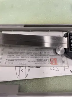 DIGITAL CALIPER.