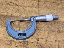 MITUTOYO 112-189 MECHANICAL MICROMETER 15 DEGREE POINT 0-1