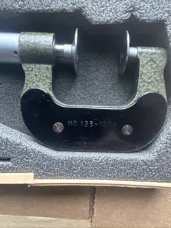 MITUTOYO 123-125A