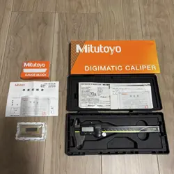MITUTOYO DIGITAL CALIPER & GAUGE BLOCK 2-PIECE SET JAPAN