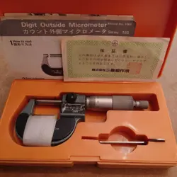 MITUTOYO 193-111 DIGIT OUTSIDE MICROMETER RATCHET STOP 0-25MM RANGE 0.001MM USED