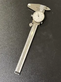 VINTAGE MITUTOYO 505-637 .001” DIAL CALIPER NO CASE 6”