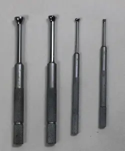 MITUTOYO 154-901 SMALL HOLE GAGE SET, RANGE: 0.125 TO 0.5IN. IN ORIGINAL SLEEVE