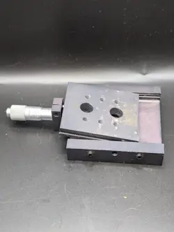 LINEAR STAGE W/ MITUTOYO MICROMETER
