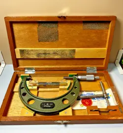 VTG MITUTOYO 103-219A 4 - 5'' BLADE MICROMETER .0001