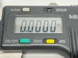 LIKE NEW MITUTOYO DIGITAL CALIPER 500-196 CD-6