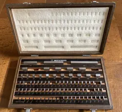 MITUTOYO GAGE BLOCK SET 516-902