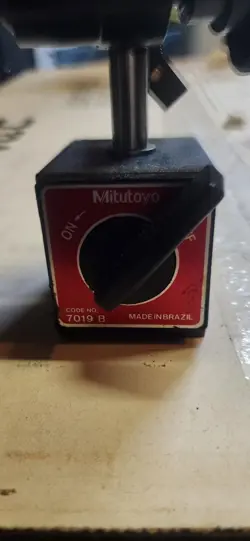 MITUTOYO DIAL INDICATOR BASE 2 PCS.   1 INDICATOR INCLUDED 