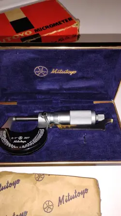 MITUTOYO 102-223 OUTSIDE MICROMETER 0-1