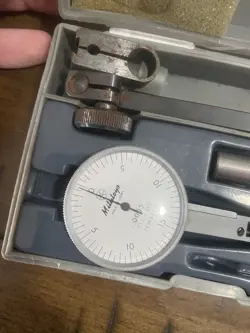 MITUTOYO .0005 INCH DIAL INDICATOR NO 513-202 W/ CASE -  BAR & SWIVEL