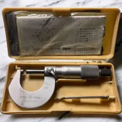 MITUTOYO 0-25MM MICROMETER PRECISION TOOL - USED, GOOD CONDITION, NO MAJOR FLAWS