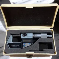 MITUTOYO DIGITAL MICROMETER 293-401 0-25MM USED NO BATTERY, CASE INCLUDED