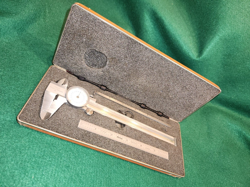 BROWN & SHARPE NO.578 DIAL CALIPER IN CASE - LUFKIN HOOK RULE MITUTOYO RULE