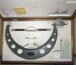 MITUTOYO OM-300 OUTSIDE MICROMETER 275-300MM 0.01MM GRADUATION