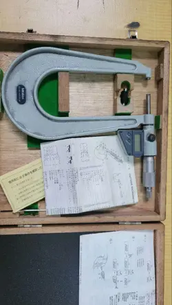 MITUTOYO PMU150-50DM MICROMETER 25-50MM MEASURING RANGE 0.001MM RESOLUTION