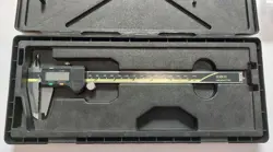 MITUTOYO CD8CX DIGITAL CALIPER 0-8 INCHES 200MM MEASURING TOOL
