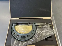 MITUTOYO GMA-100 123-104 THICKNESS MICROMETER MEASURING TOOL 0-1 INCH 