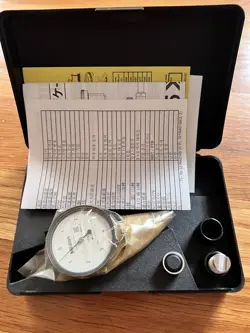 MITUTOYO  HORIZONTAL DIAL TEST INDICATOR: 0.008 MM MAX, 0-4-0 DIAL READING