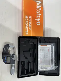 MITUTOYO 293-348-30  0-1” DIGITAL MICROMETER