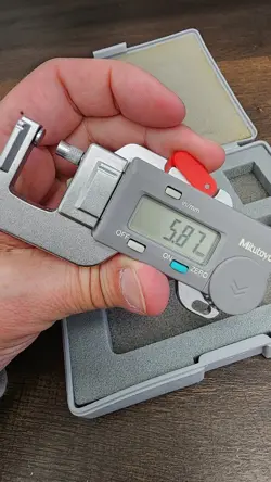 DIGITAL MICROMETER 700-118