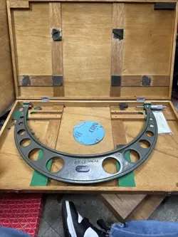 MACHINIST MITUTOYO MICROMETER  19