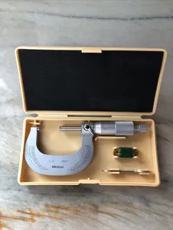 MITUTOYO MICROMETER 1-2” .0001 WITH BOX