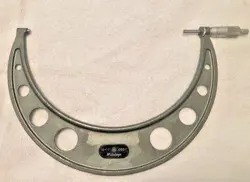 MITUTOYO 103-225A OUTSIDE MICROMETER . 10-11 INCHES. 0.0001 ACCURACY.