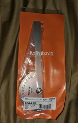 NEW MITUTOYO ROUND RECTANGULAR  HEAD PROTRACTOR 