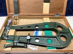 MACHINIST TOOL: MITUTOYO SHEET METAL DEEP THROAT MICROMETER (NOS) 118-107A