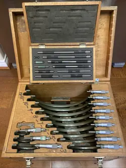 VINTAGE MITUTOYO 0 - 12 IN 12-PIECE OUTSIDE MICROMETER SET - 103-908A