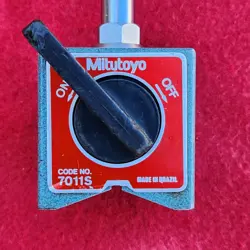 MITUTOYO 7011S MAGNETIC BASE--USED