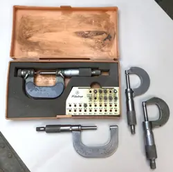 MITUTOYO, BROWN & SHARPE, STARRETT AND UNBRANDED MICROMETERS LOT OF 4 (494)