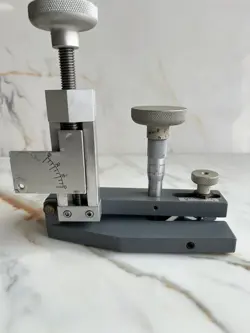 MITUTOYO MICROPIPETTE BEVELER MADE IN JAPAN (NOT SURE IF COMPLETE SEE PHOTOS)