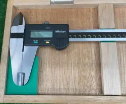 MITUTOYO 500-501-10 LONG ABSOLUTE DIGIMATIC CALIPER 0-600MM CD-60C USED