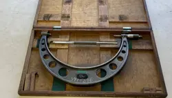 MITUTOYO 103-149 OM-325 MICROMETER