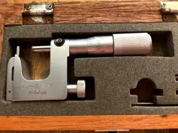 MITUTOYO 0-1 PIN MICS, WODDEN BOX EXTRA CARBIDE TIPS