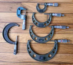 LOT OF 6 MITUTOYO AND LUFKIN OUTSIDE MICROMETER