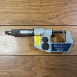 MITUTOYO 293-421-20 DIGITAL MICROMETER 0-25MM AS-IS FOR PARTS FROM JAPAN