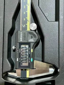 ELECTRONIC CALIPER.
