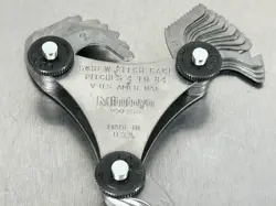 THREAD SCREW